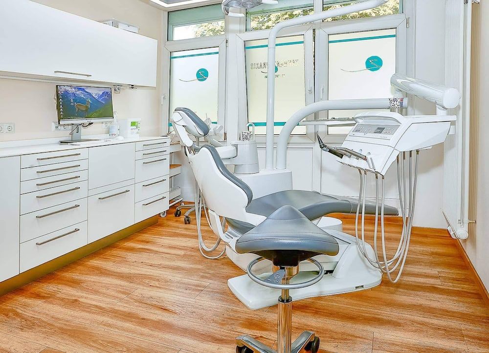 Behandlungszimmer Zahnarzt Dresden